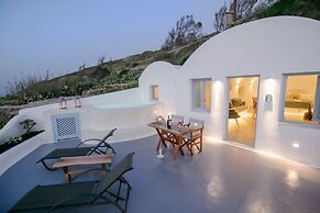 Sun Angelos Oia - Luxury Cave Suites