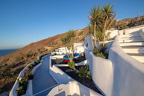 Sun Angelos Oia - Luxury Cave Suites
