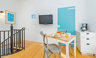 Steps Old Town Apartments by Irundo