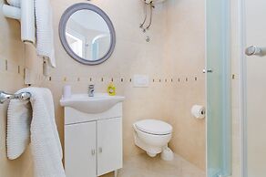 Steps Old Town Apartments by Irundo