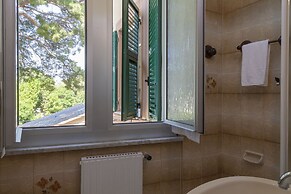 Quinto Seaview Apartment