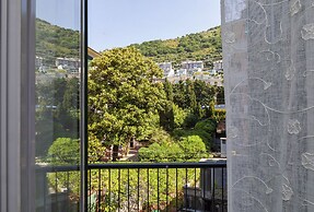 Quinto Seaview Apartment