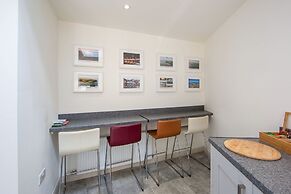 The Anchor Apartments