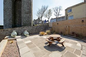 The Anchor Apartments