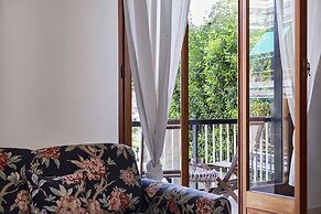 Relax in giardino a due passi dal porto