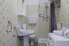 Relax in giardino a due passi dal porto