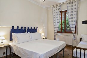 Relax in giardino a due passi dal porto