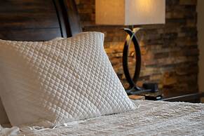 Cozens Pointe I-101 2 Bedroom Condo by RedAwning