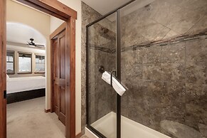 Cozens Pointe I-101 2 Bedroom Condo by RedAwning