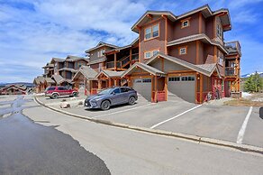 Cozens Pointe I-101 2 Bedroom Condo by RedAwning