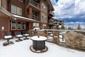 Cozens Pointe I-101 2 Bedroom Condo by RedAwning