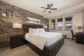 Cozens Pointe I-101 2 Bedroom Condo by RedAwning