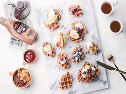 Oriental Hotel Universal City