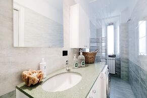 MyHomeInComo - Promenade