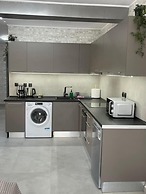 AVR DELUXE SUITES 6 AIRPORT FREE SHUTTLE