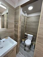 AVR DELUXE SUITES 6 AIRPORT FREE SHUTTLE