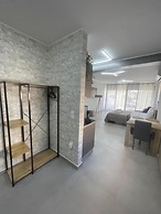 AVR DELUXE SUITES 6 AIRPORT FREE SHUTTLE