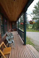 Helmcken Falls Lodge