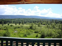 Helmcken Falls Lodge