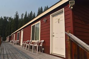 Helmcken Falls Lodge