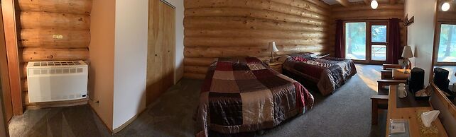 Helmcken Falls Lodge