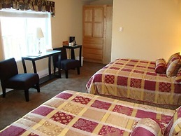 Helmcken Falls Lodge