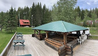 Helmcken Falls Lodge