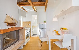 The Walls Studios by Irundo