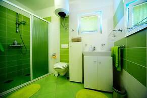 Villa With Garden and Pool, Supetar, Island Brac