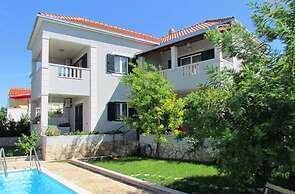 Villa With Garden and Pool, Supetar, Island Brac