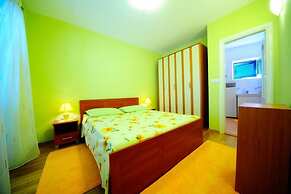 Villa With Garden and Pool, Supetar, Island Brac