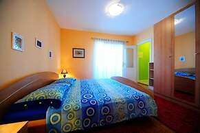 Villa With Garden and Pool, Supetar, Island Brac