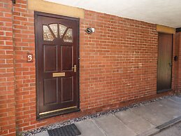 3 Rothbury Place