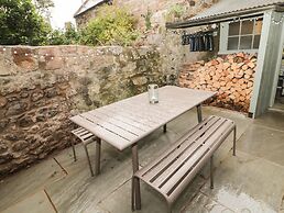 Curlew Cottage, 2 Fenkle Street