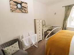 Curlew Cottage, 2 Fenkle Street