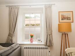 Curlew Cottage, 2 Fenkle Street