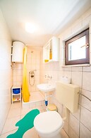 Studio Next to the Beach w Terrace & Parking