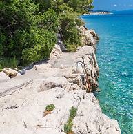 Studio Next to the Beach w Terrace & Parking