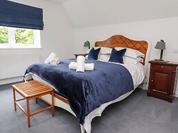 Low Orchard House
