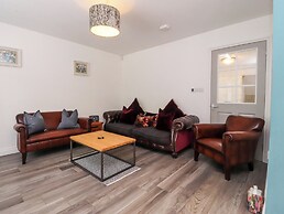 Low Orchard House