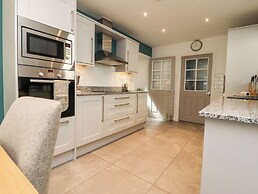 Low Orchard House
