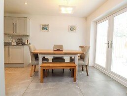Low Orchard House