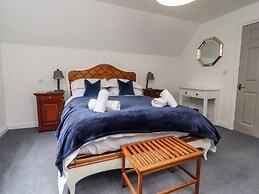 Low Orchard House