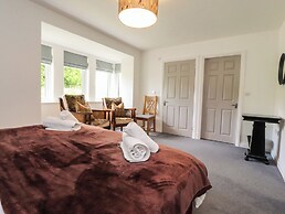Low Orchard House