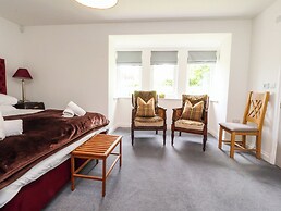 Low Orchard House