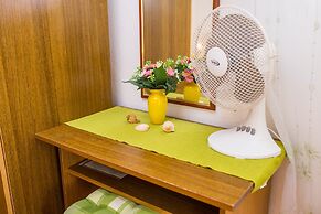 Apt Next to the Beach w Balcony and sea View