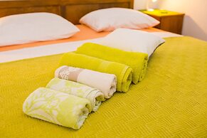 Apt Next to the Beach w Balcony and sea View