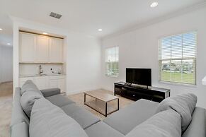 Beautiful Home Near Disney With Private Pool! 5 Bedroom Villa by RedAw