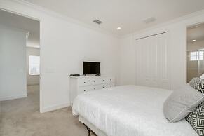 Beautiful Home Near Disney With Private Pool! 5 Bedroom Villa by RedAw