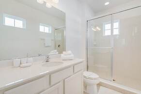 Beautiful Home Near Disney With Private Pool! 5 Bedroom Villa by RedAw